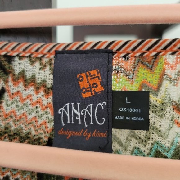 Zig-Zag Pattern Button-up Blouse, Earth tones - Picture 3 of 3